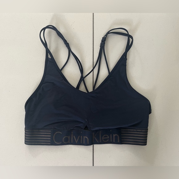 Calvin Klein Tops - CALVIN KLEIN GYM TOP SZ . LG